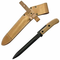 Bajonet vz.58 se dřevěnou střenkou