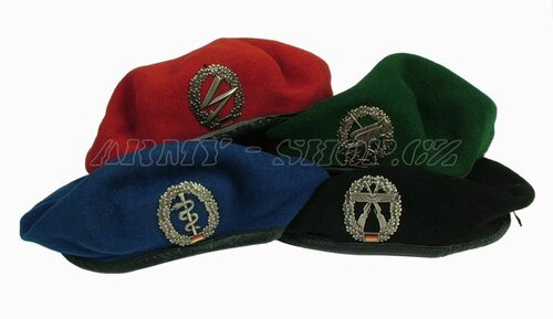 Baret bundeswehr s odznakem