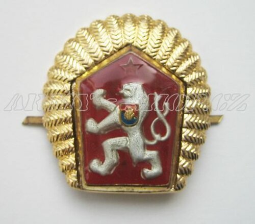 Odznak ČSLA - LEV s okružím MO zlatavý