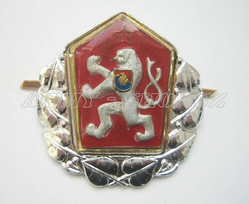 Odznak ČSLA - LEV s okružím MV stříbrný