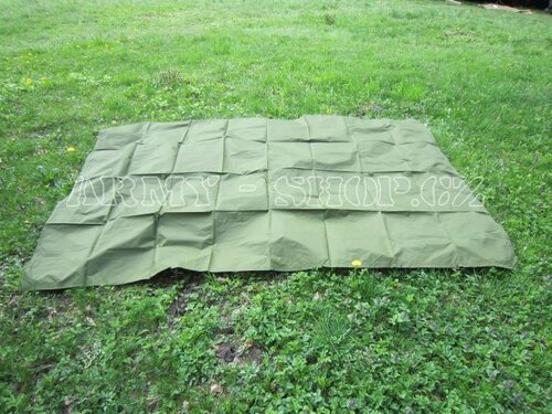 Multifunkční vojenská plachta