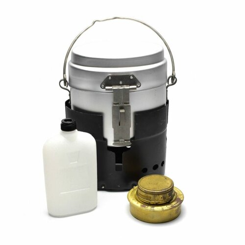 Ešus Švédský s lihovým vařičem