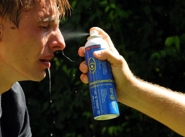 Dekontaminační sprej