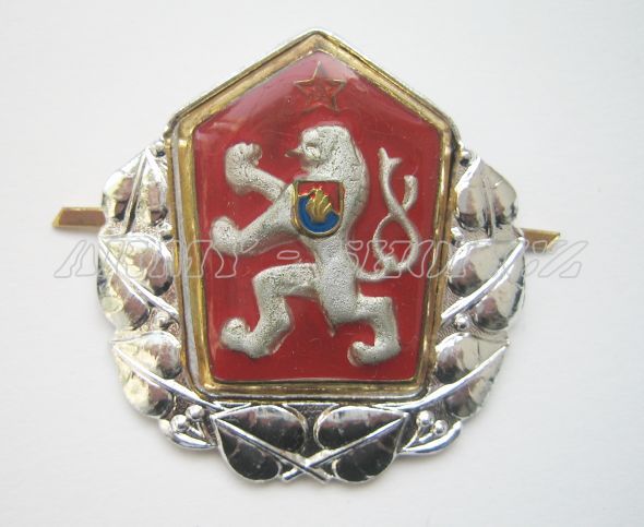 Odznak ČSLA - LEV s okružím MV stříbrný