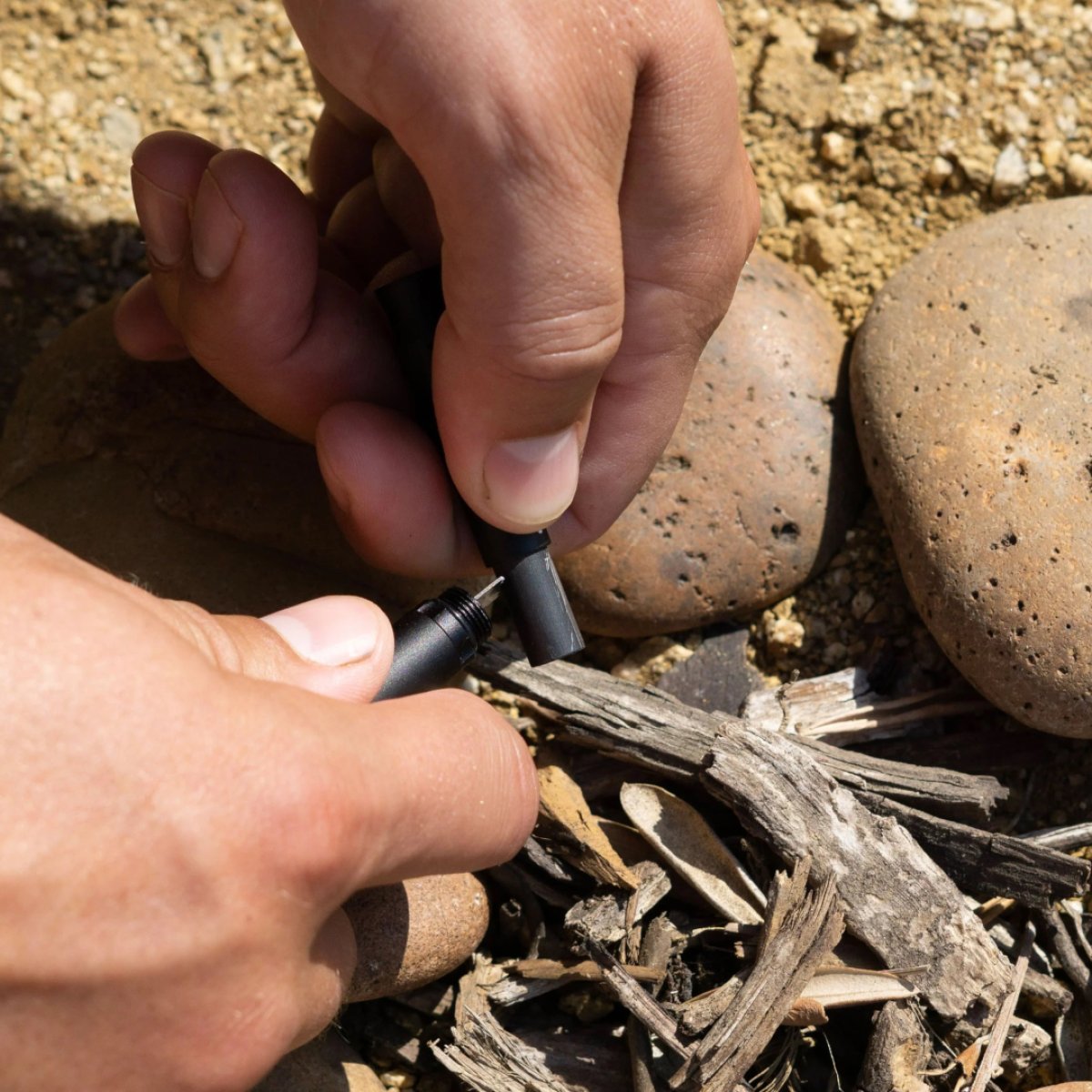 Pero TACTICAL UTILITY multifunkční s řezákem