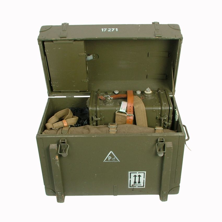 Rádiová stanice R-108